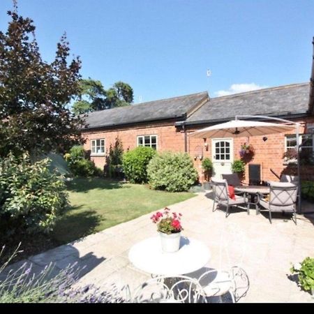 Stunning Barn Private Hot Tub Malvern & Worcester Sleeps 6 Extérieur photo